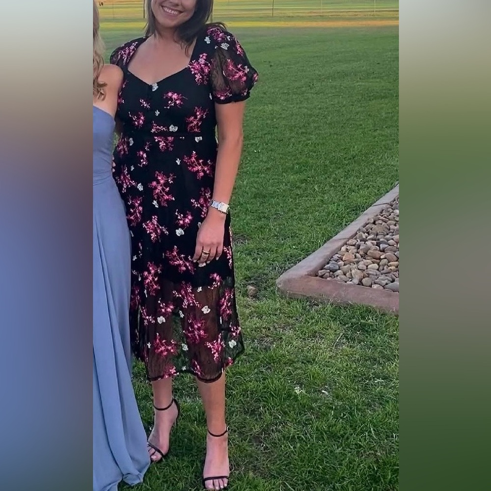WORN ONCE - Lace Midi/Maxi Dress